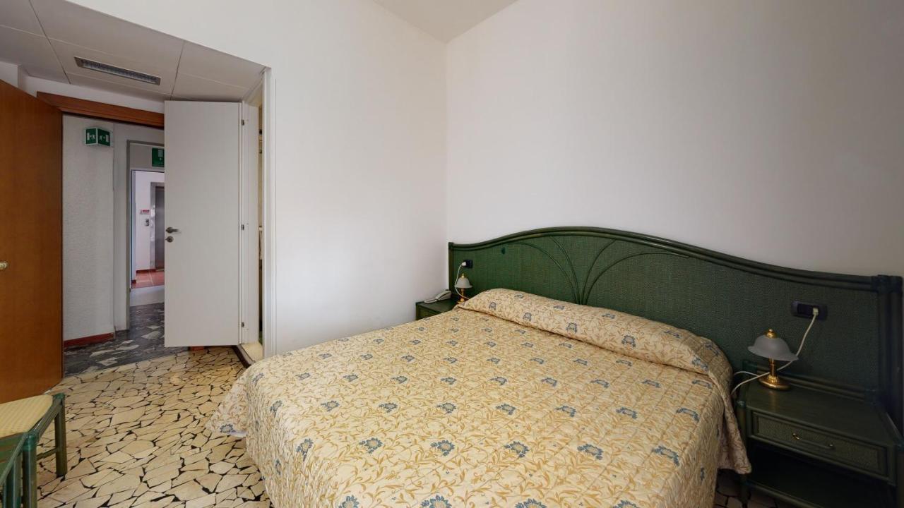Hotel Zunino Spotorno Dış mekan fotoğraf